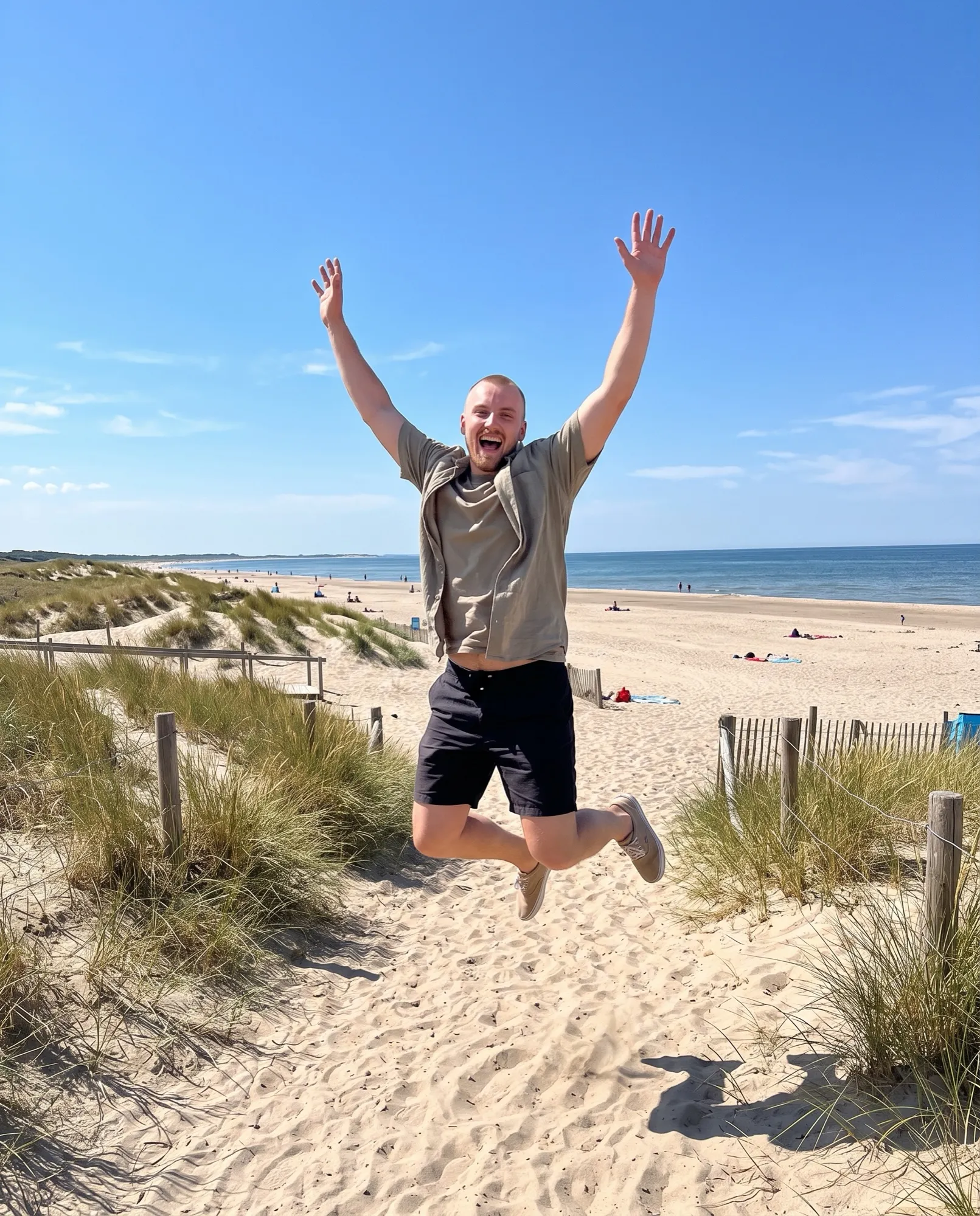 Sveriges roligaste man på stranden i Halmstad