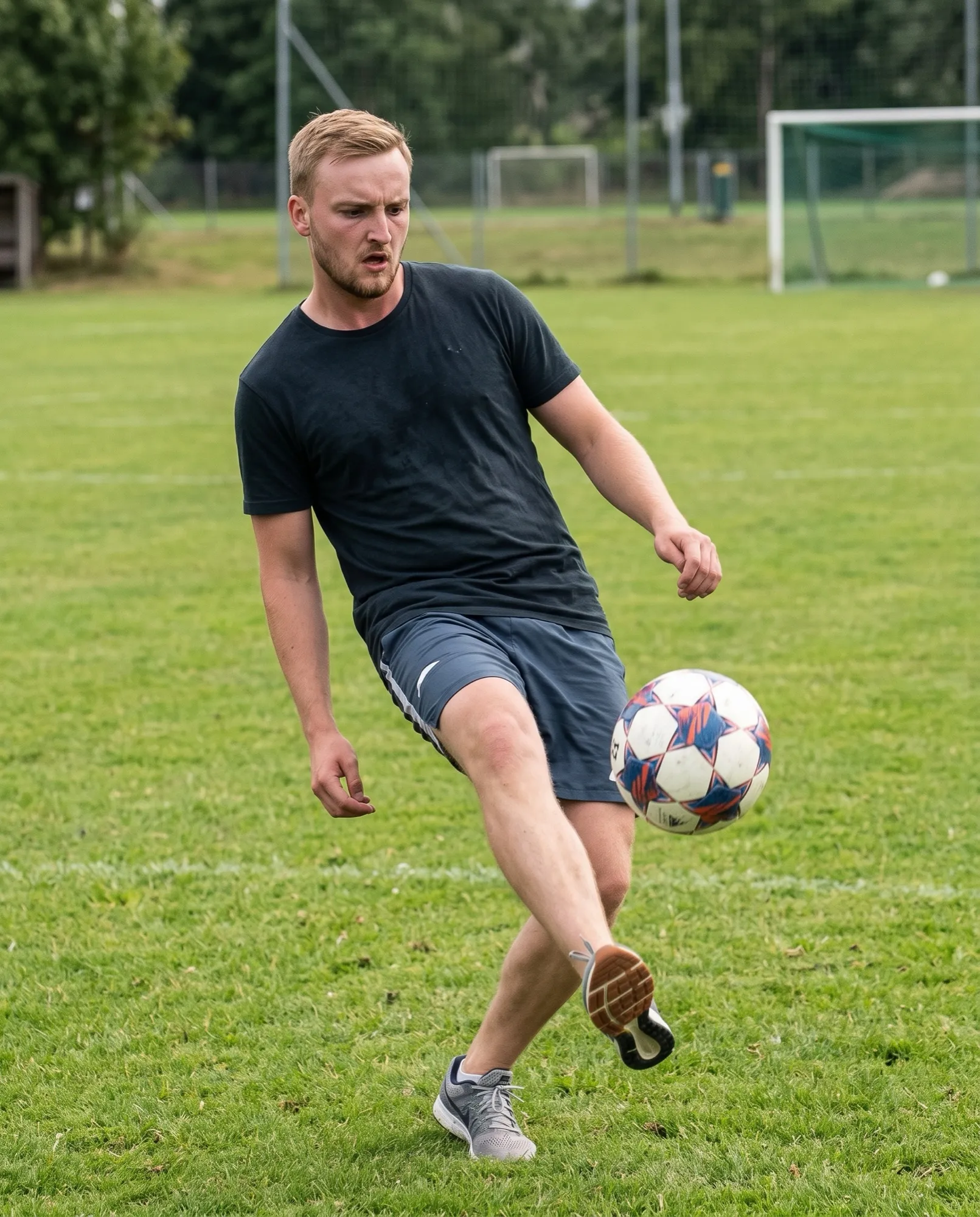 Världens bästa fotbollsspelare trixar med bollen