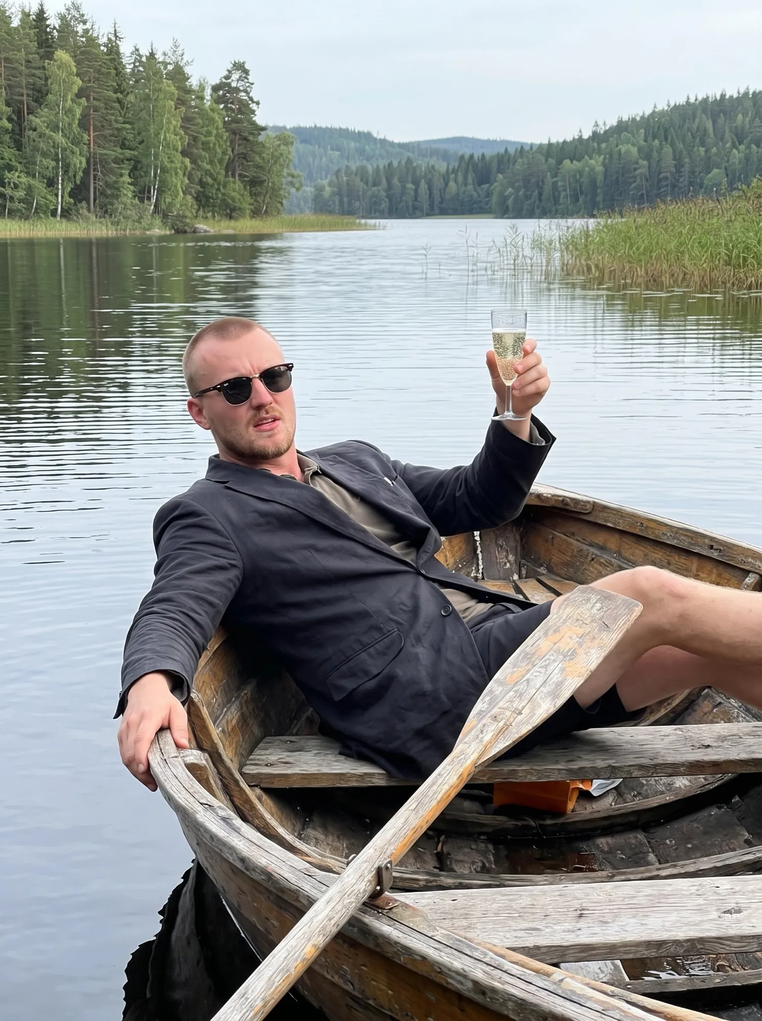 Världens rikaste man på sin båt