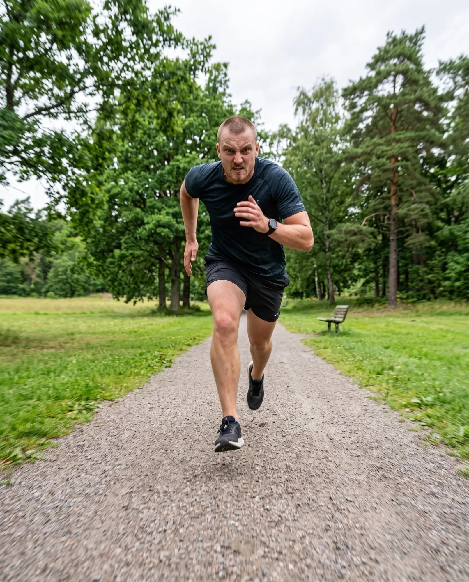 Världens snabbaste människa springer i full fart